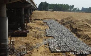高尔凡石笼网在路桥建设工程中的使用
